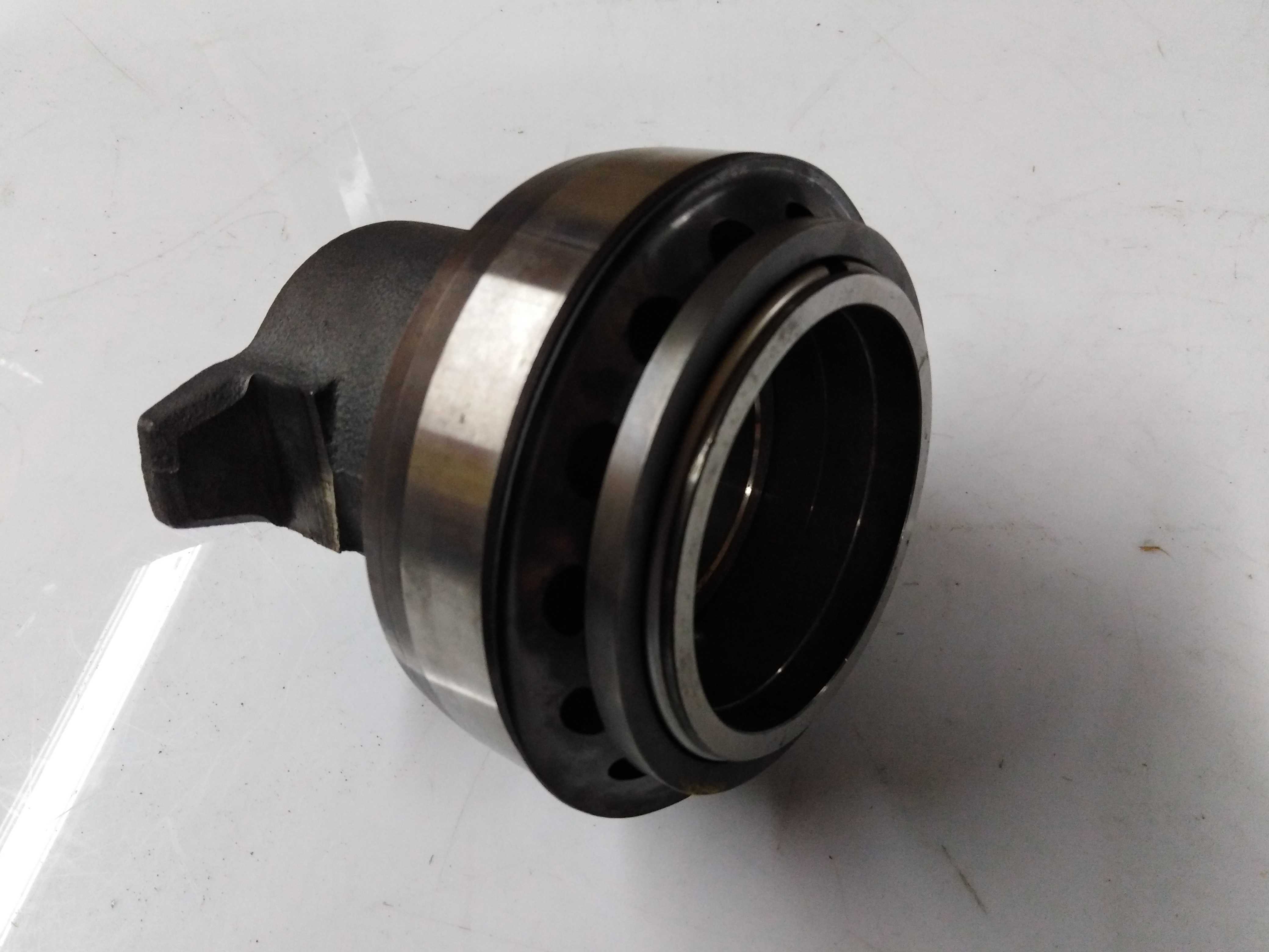 Sachs 3100 002 040 Підшипник зчеплення вижимний Sachs 3100 002 040 Підшипник зчеплення вижимний