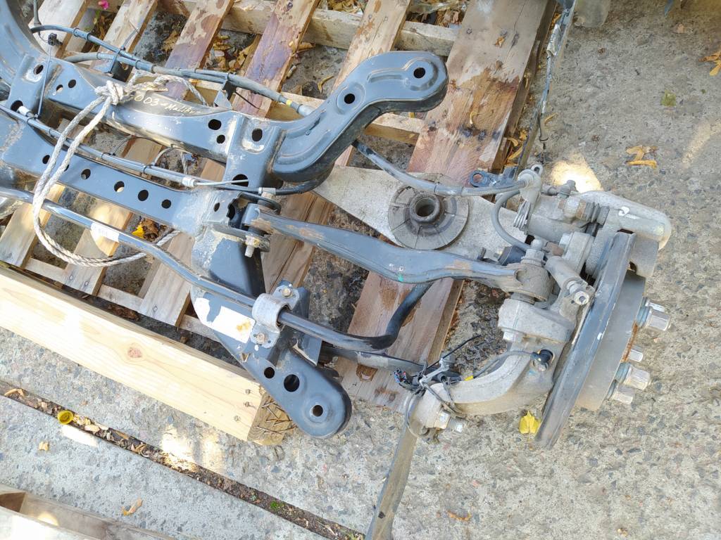 General Motors 13327953 Балка поперечна