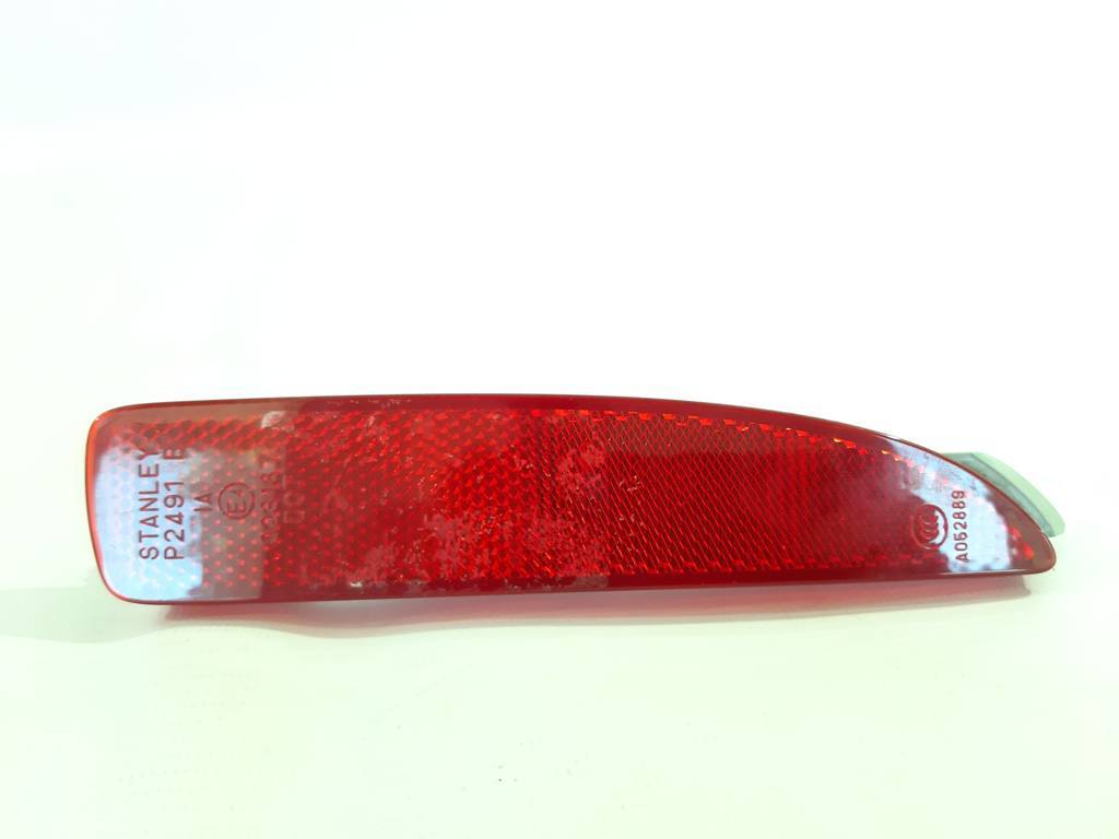 Mazda D350-51-5M0E Світловідбивач (катафот)