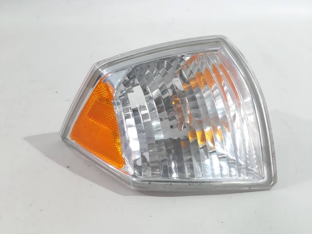 Chrysler 68000682AA Lamp assy rear