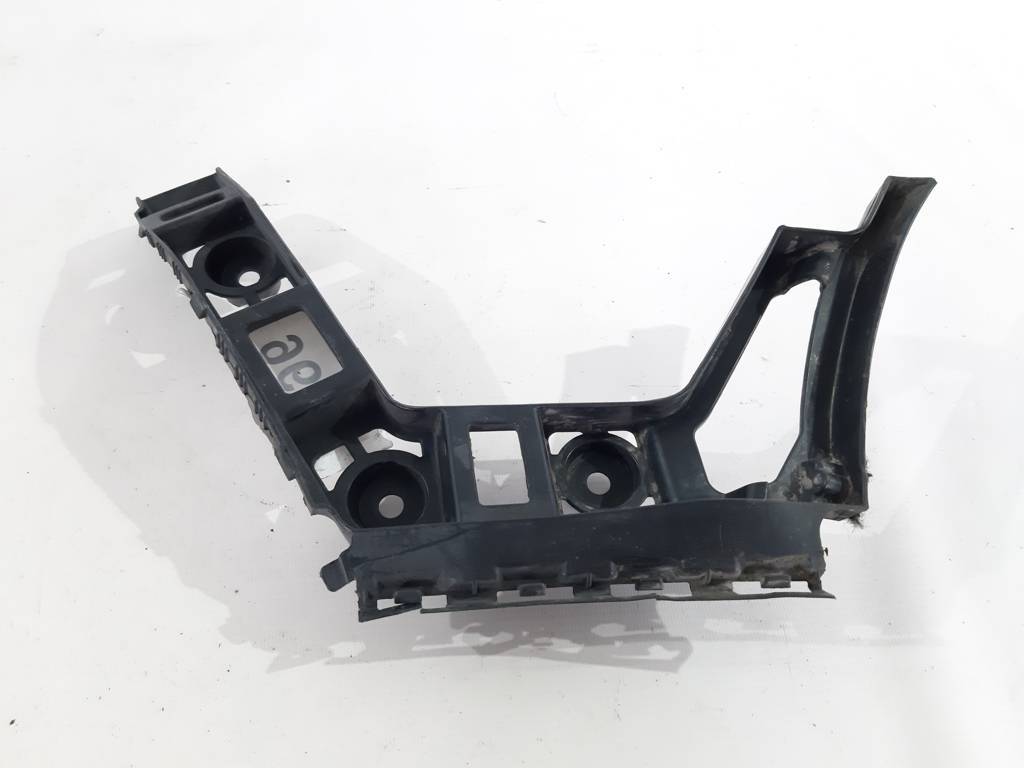 VAG 5K6807393C Кронштейн бампера VAG 5K6807393C Кронштейн бампера