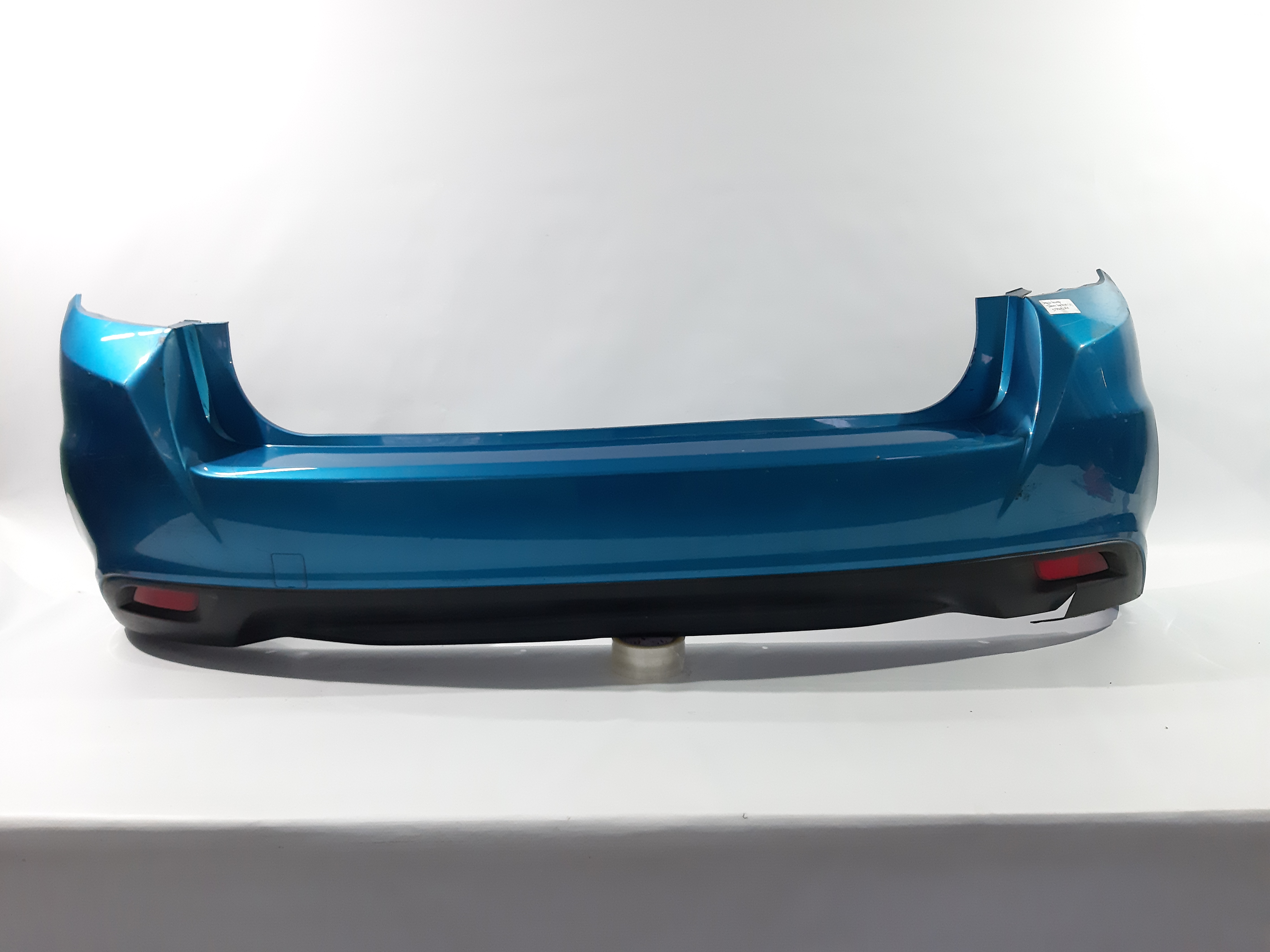 Subaru 57704FL20A Бампер задний