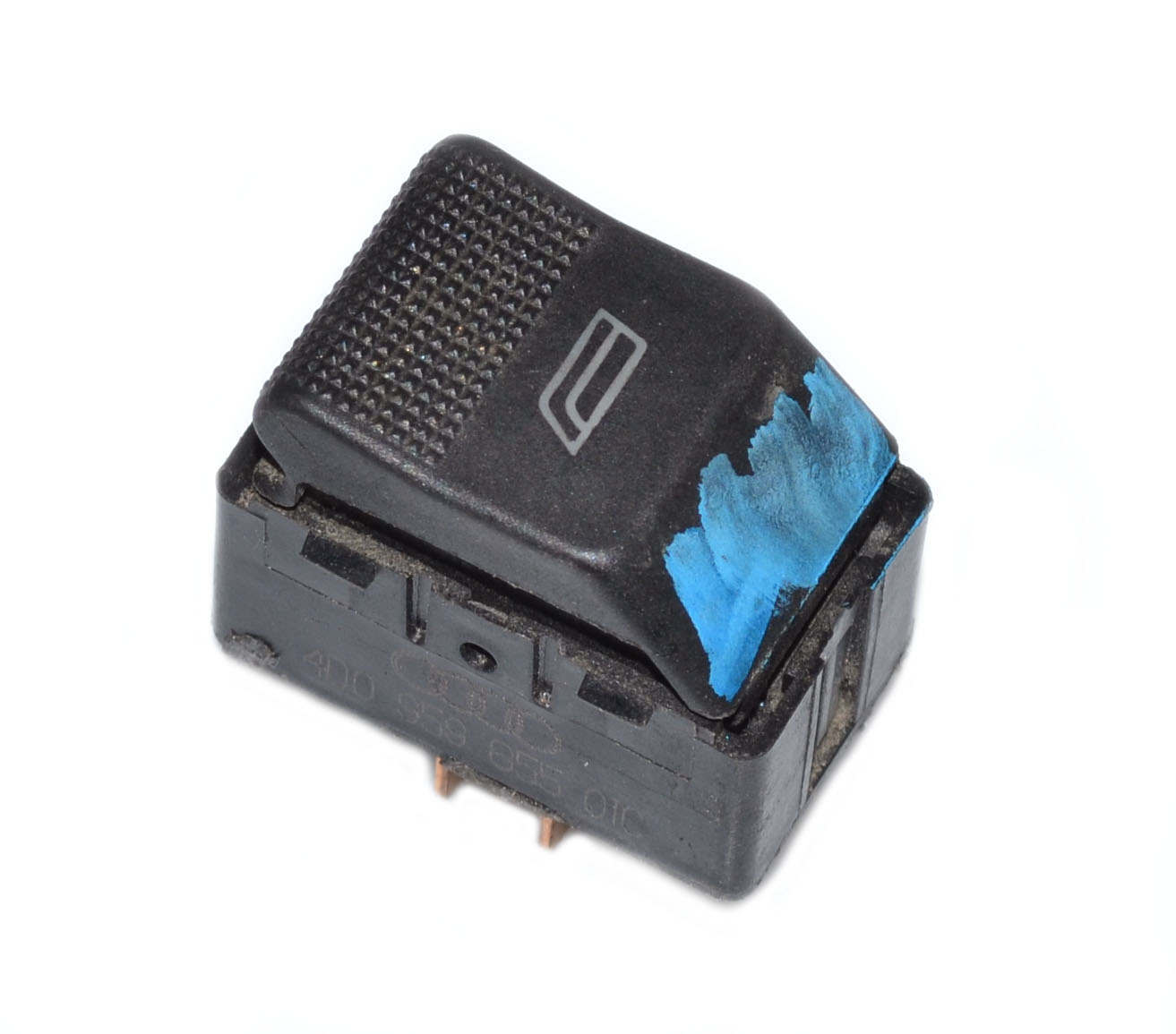 VAG 4D095985501C Вимикач склопідйомника VAG 4D095985501C Вимикач склопідйомника