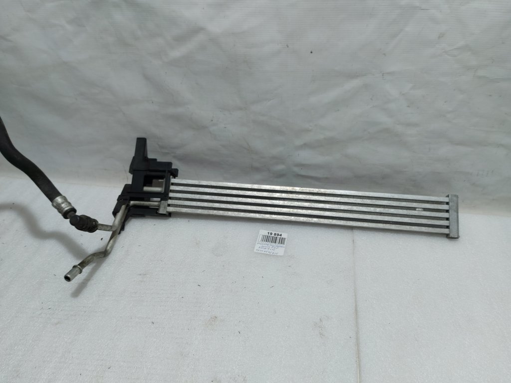 BMW 17117576825 Радиатор масляный