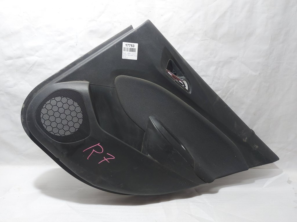 General Motors 84178585 Обшивка дверей внутрішня General Motors 84178585 Обшивка дверей внутрішня