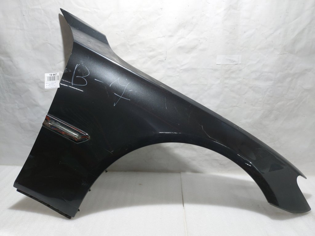 BMW 41007261462 Крыло переднее