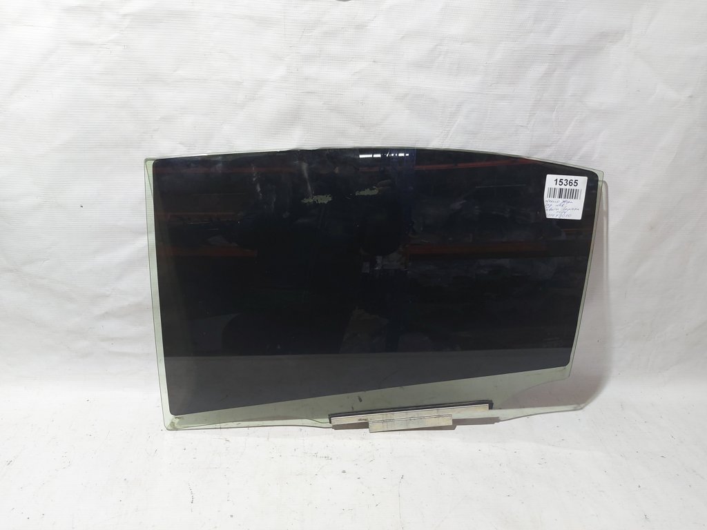 Subaru 62011FJ010 Стекло боковое