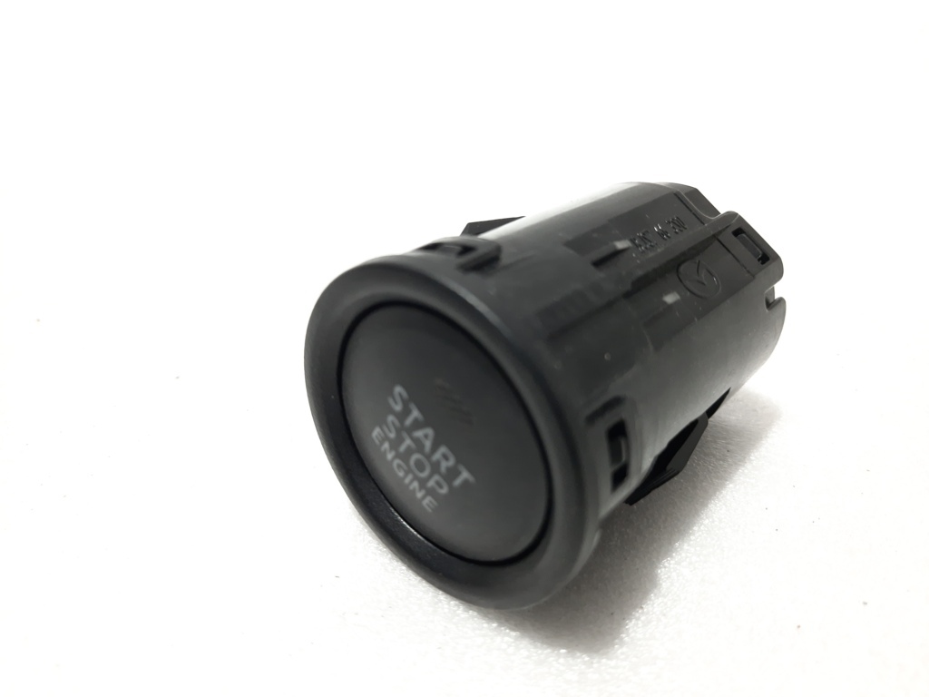 Mazda BHR1663S0A Брелок дистанційного керування центр замком Mazda BHR1663S0A Брелок дистанційного керування центр замком