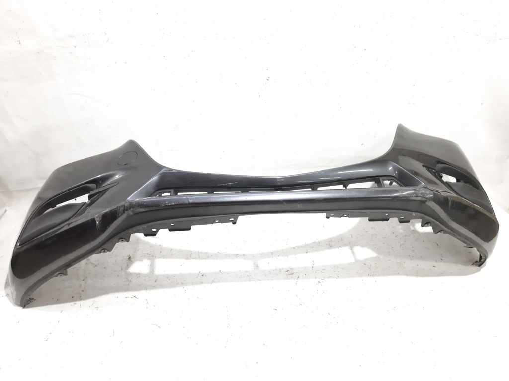 Mazda B63B50031BBB Бампер передній