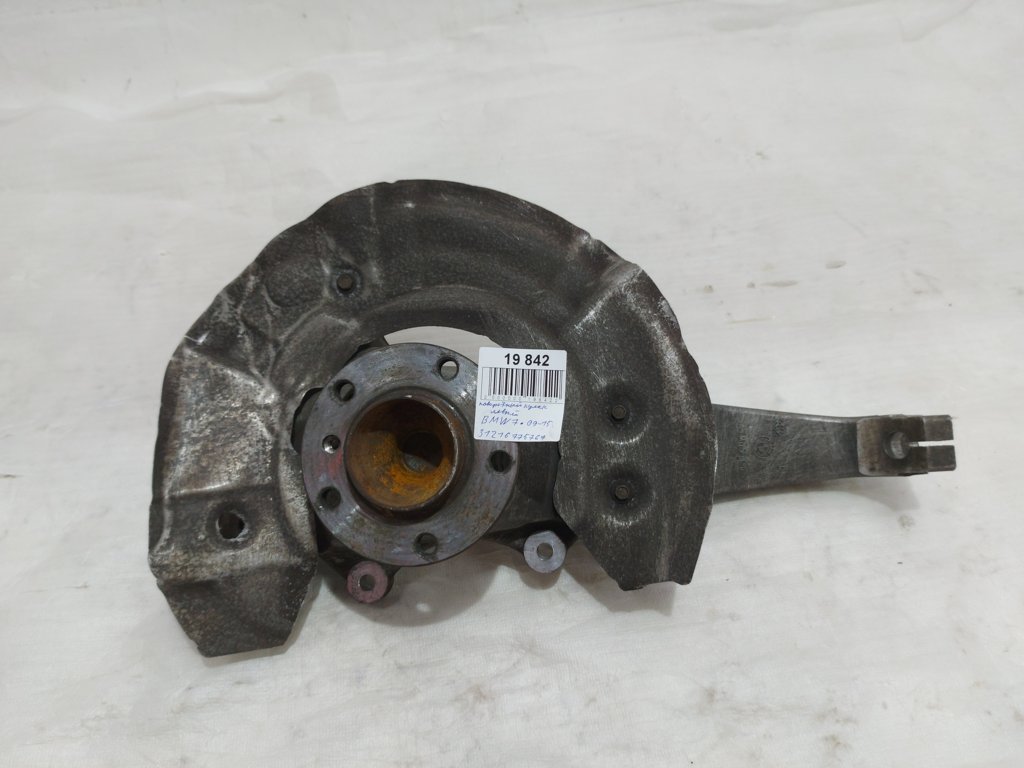 BMW 31216775767 Цапфа