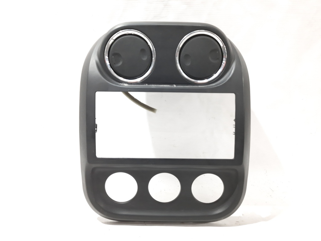 Chrysler 1PL231DVAD Grille assy radiator