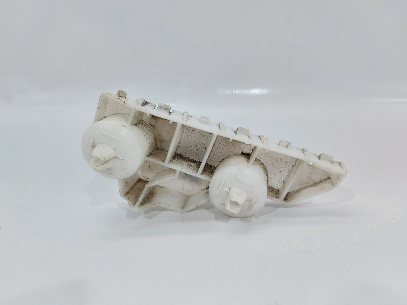 Nissan 622203TA0A Кронштейн