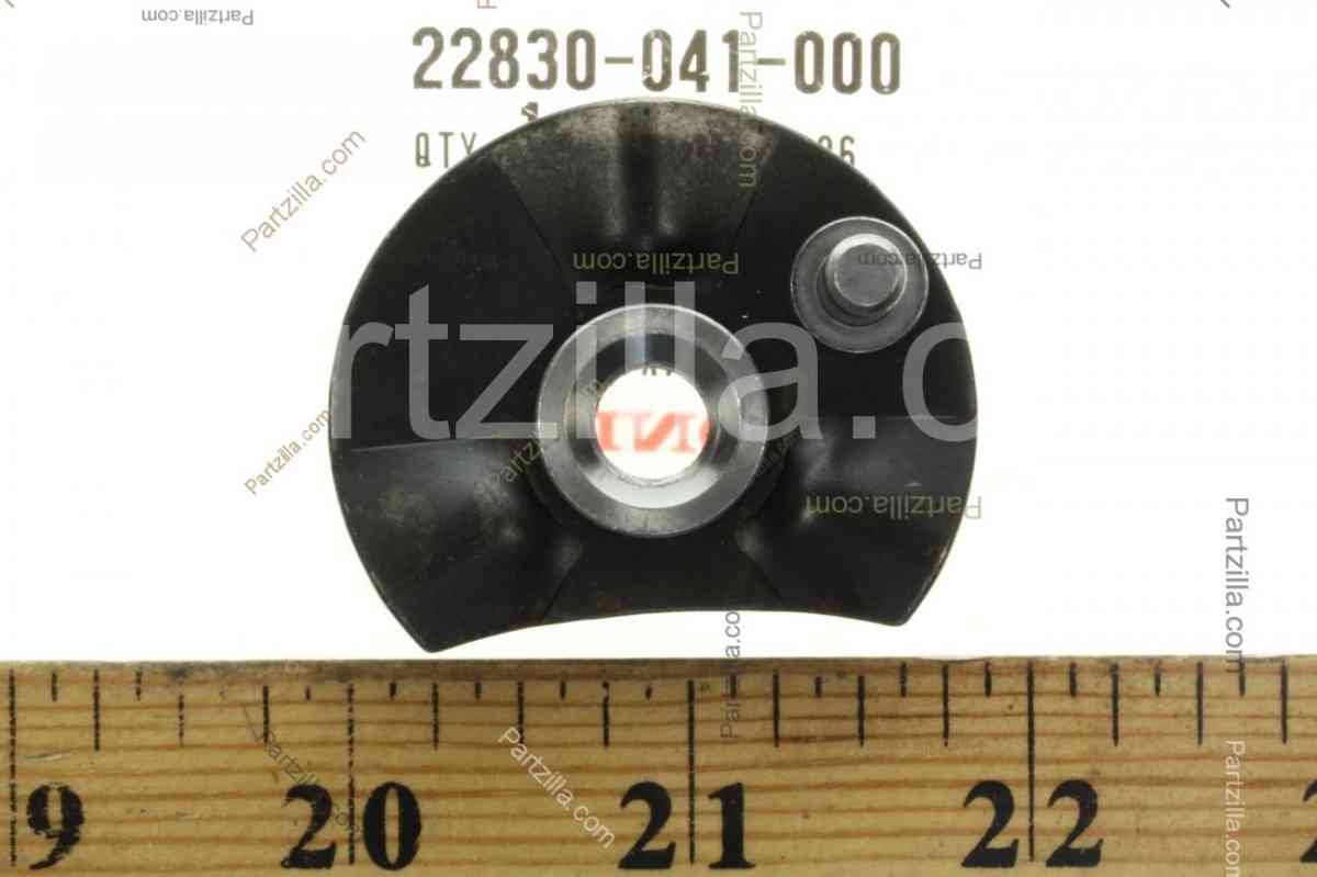 Honda 22830GELA80 Щіткотримач вугільних щіток Honda 22830GELA80 Щіткотримач вугільних щіток