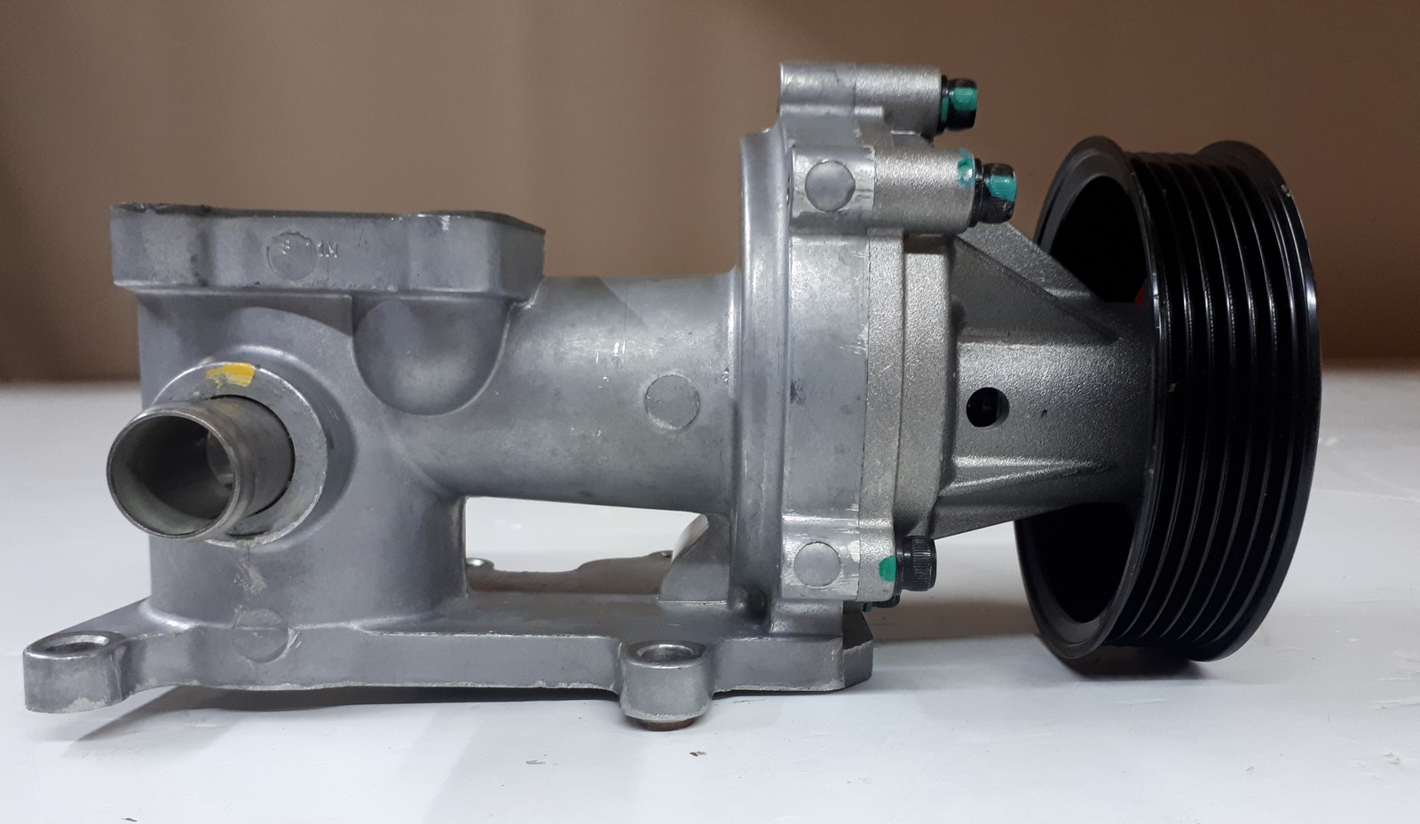 General Motors 25181875 Water pump General Motors 25181875 Water pump