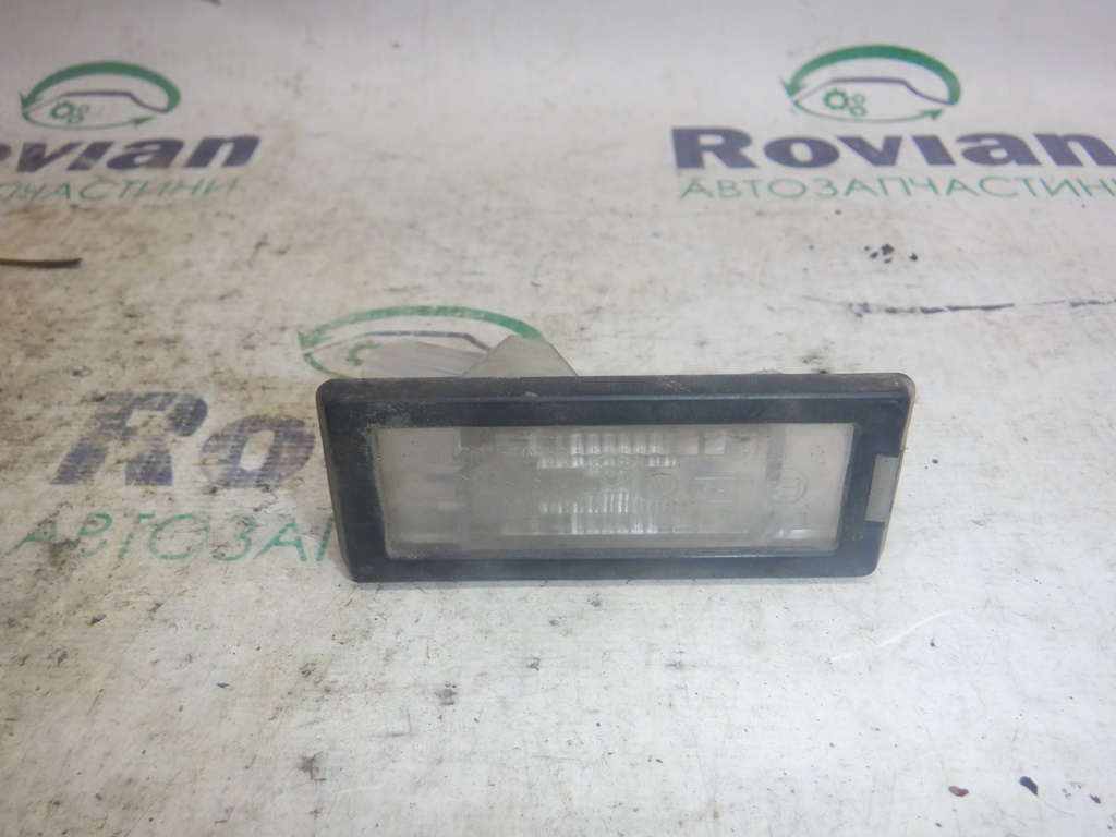 Renault 8200013577 Ліхтар підсвічування номерного знака Renault 8200013577 Ліхтар підсвічування номерного знака