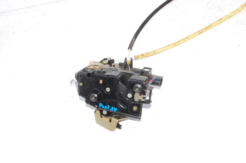 VAG 4B0839015B Замок двери VAG 4B0839015B Замок двери