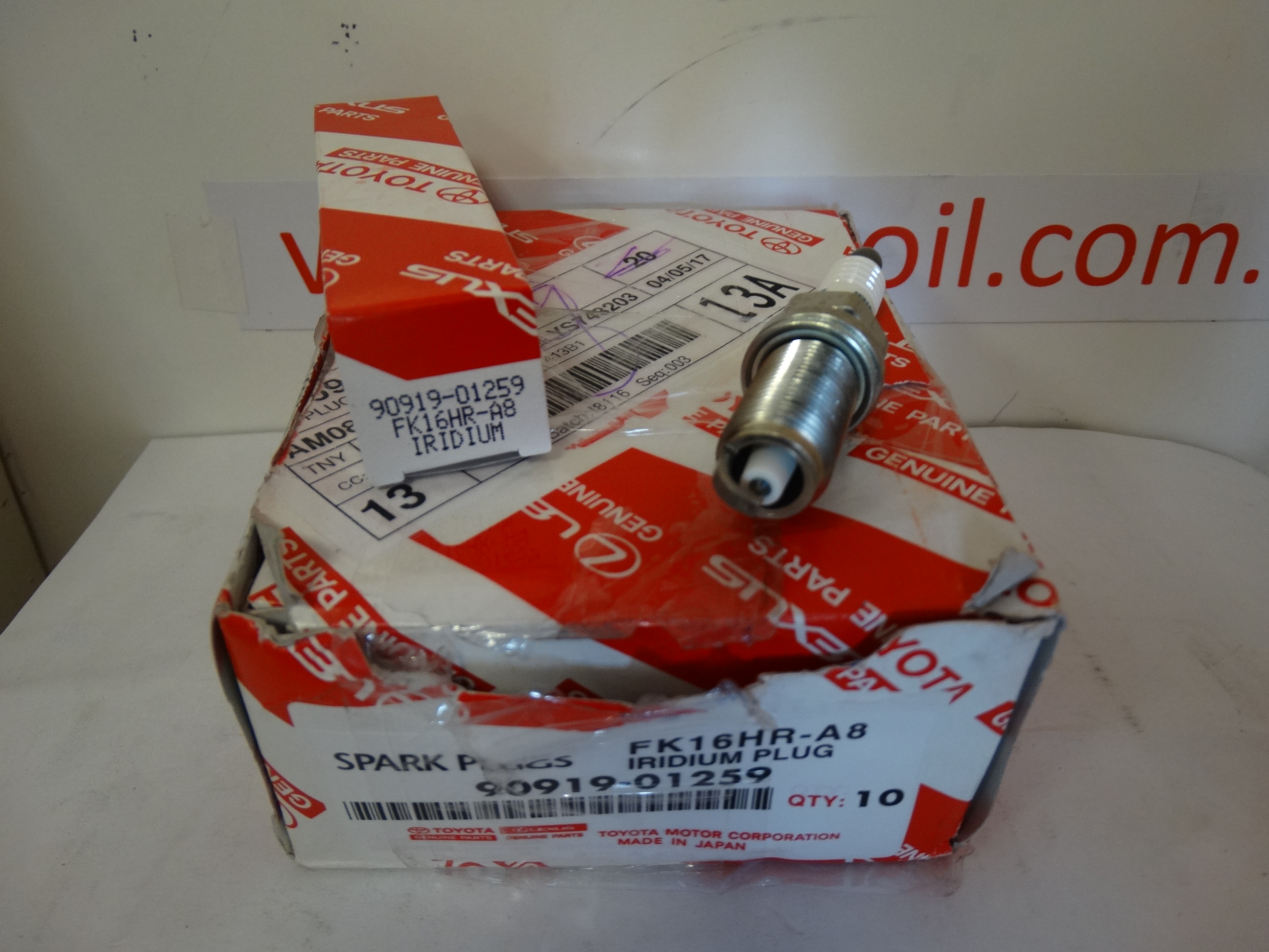 Toyota 9091901259 Spark plug