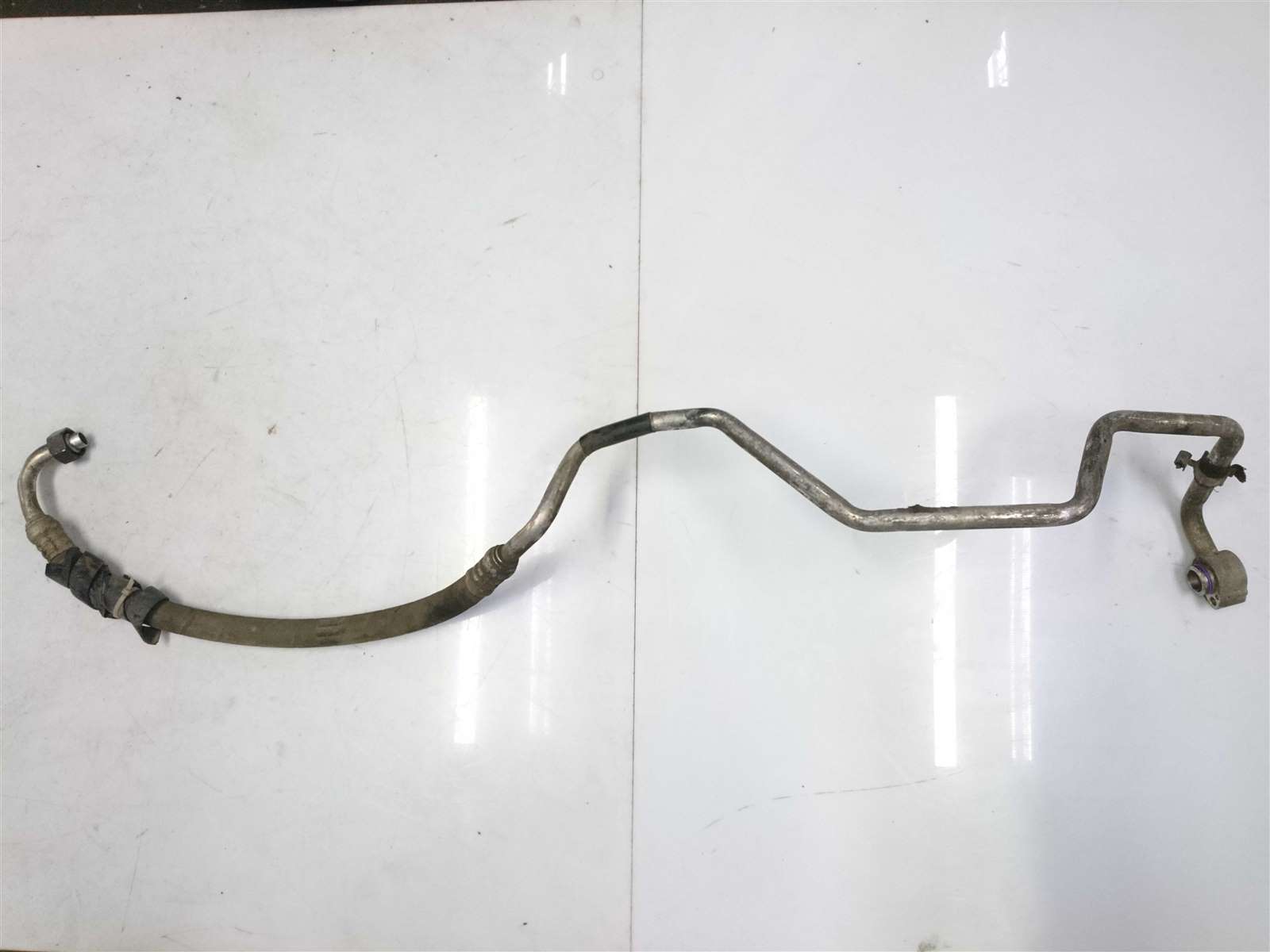 VAG 4B0260701B Трубка кондиціонера VAG 4B0260701B Трубка кондиціонера