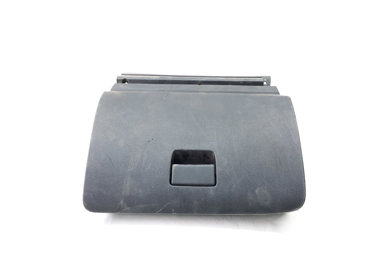 Nissan 685204AT0A Накладка торпедо