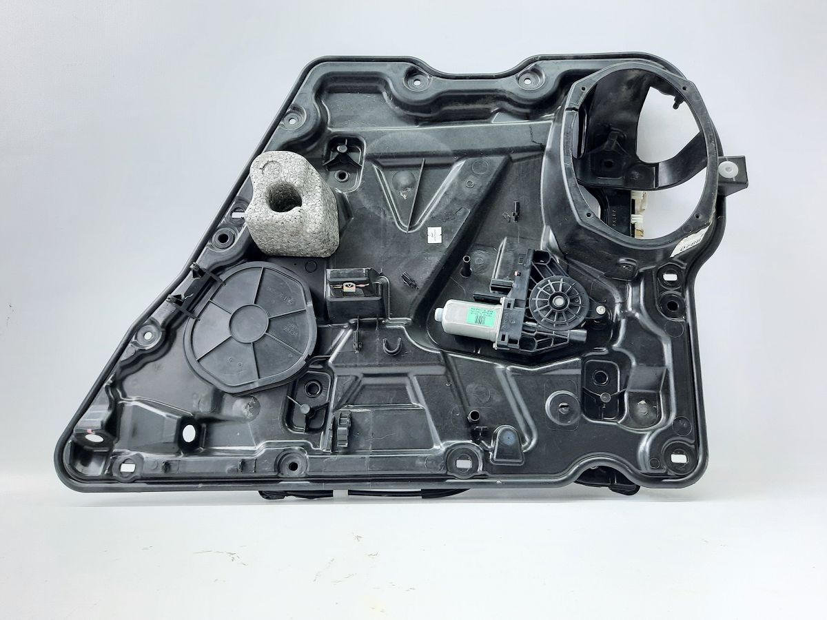 Chrysler 68043738AA Regulator assy door window