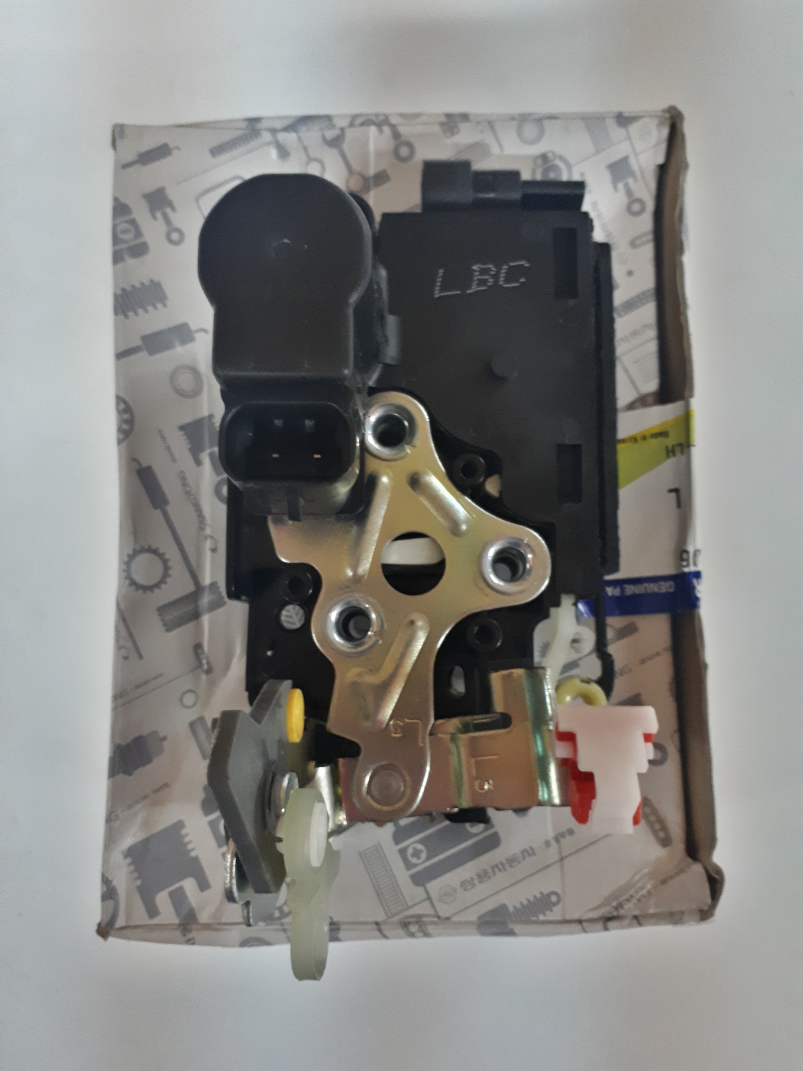 Ssangyong 7121008032 Замок дверей