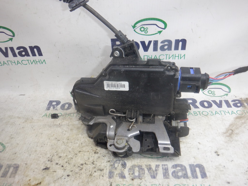 VAG 3B1837016CC Замок двери