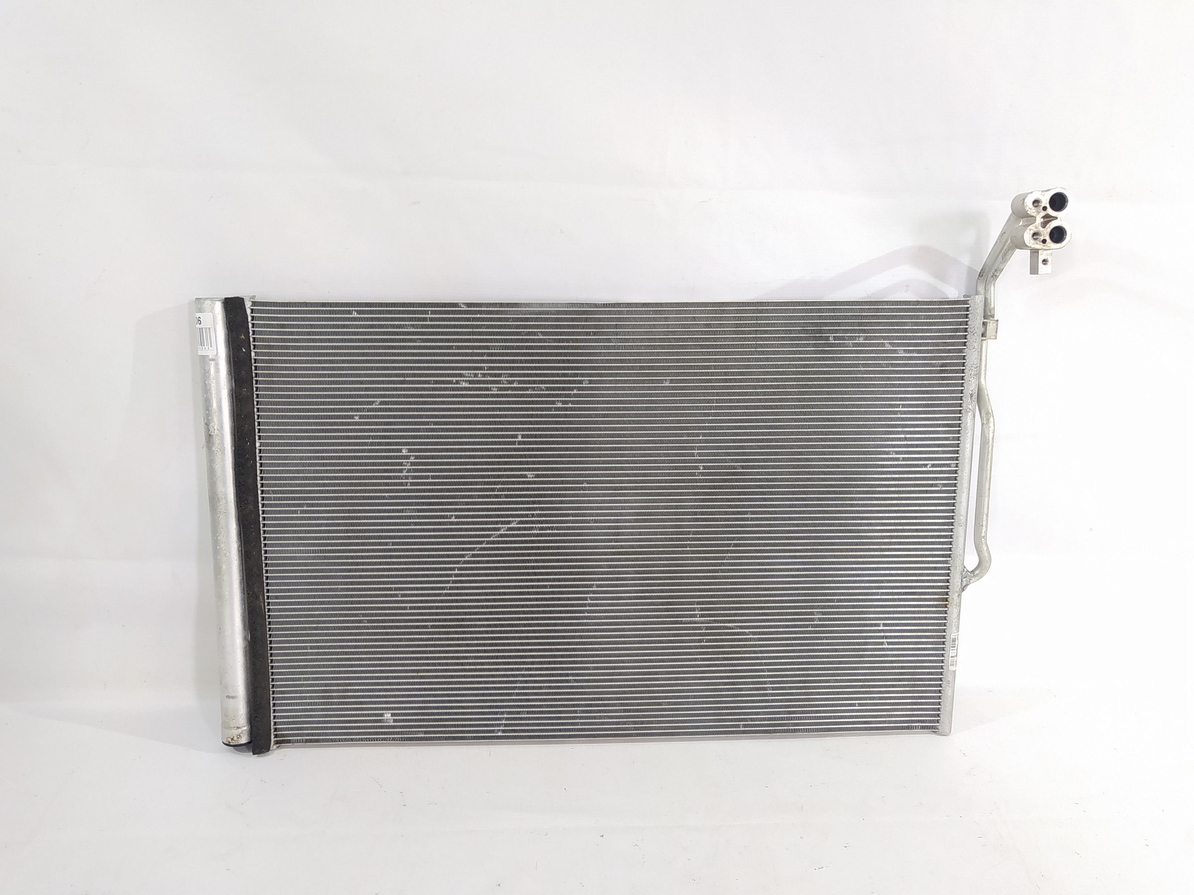 VAG 7P0820411B Радіатор охолодження двигуна VAG 7P0820411B Радіатор охолодження двигуна