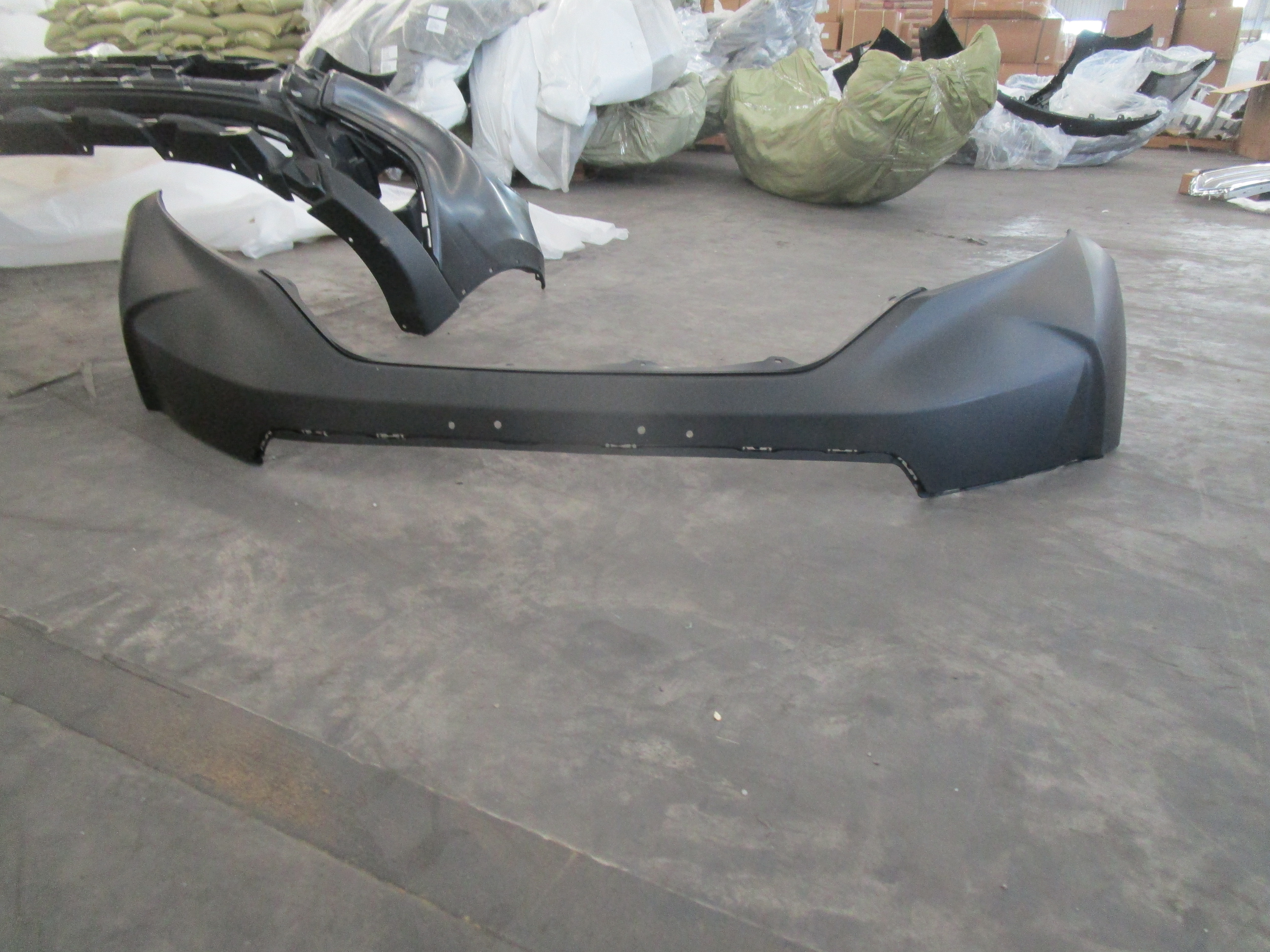 Honda 71102TLAA00 Бампер передний