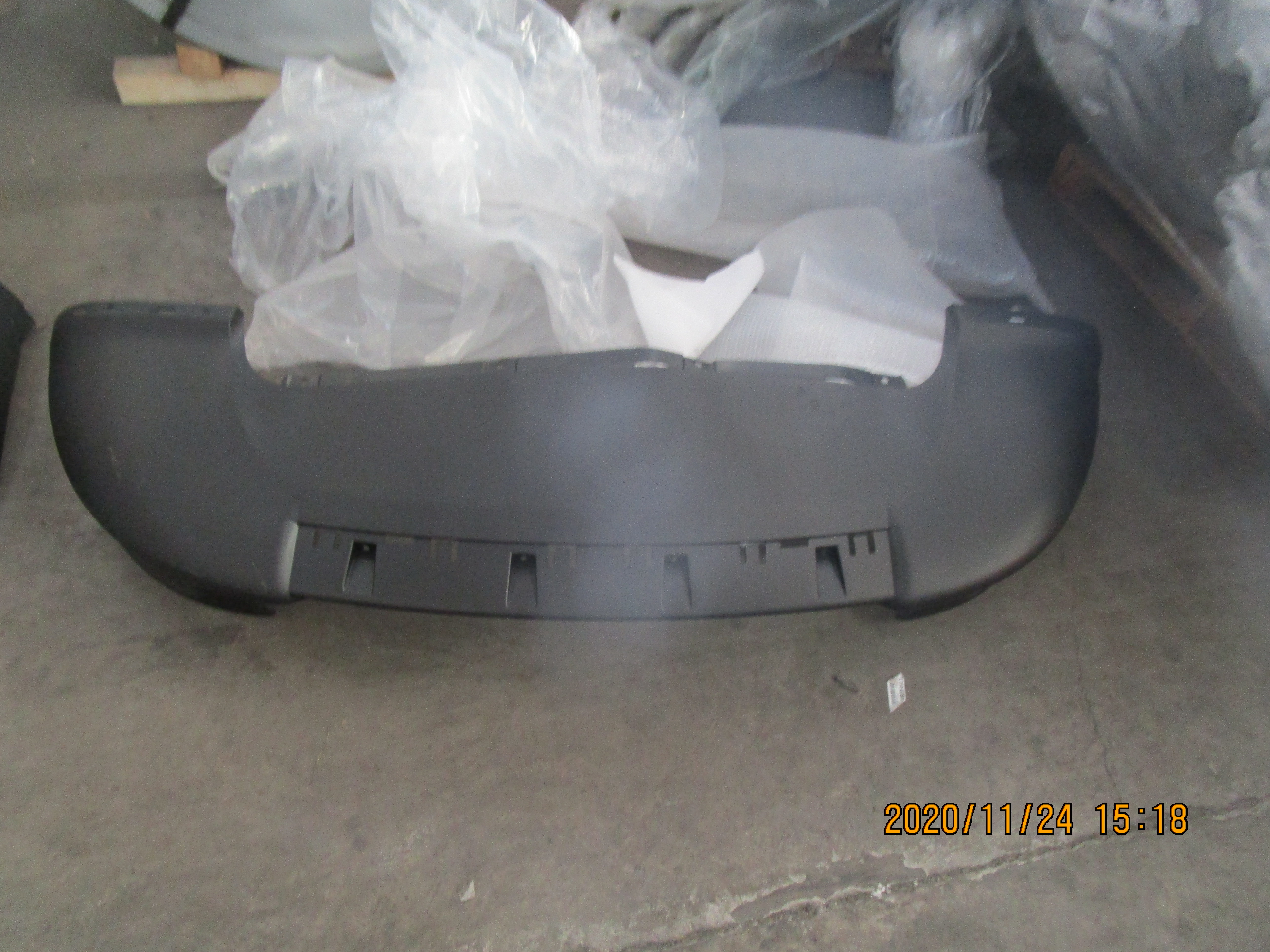 Chrysler 68203213AB Спойлер переднього бампера