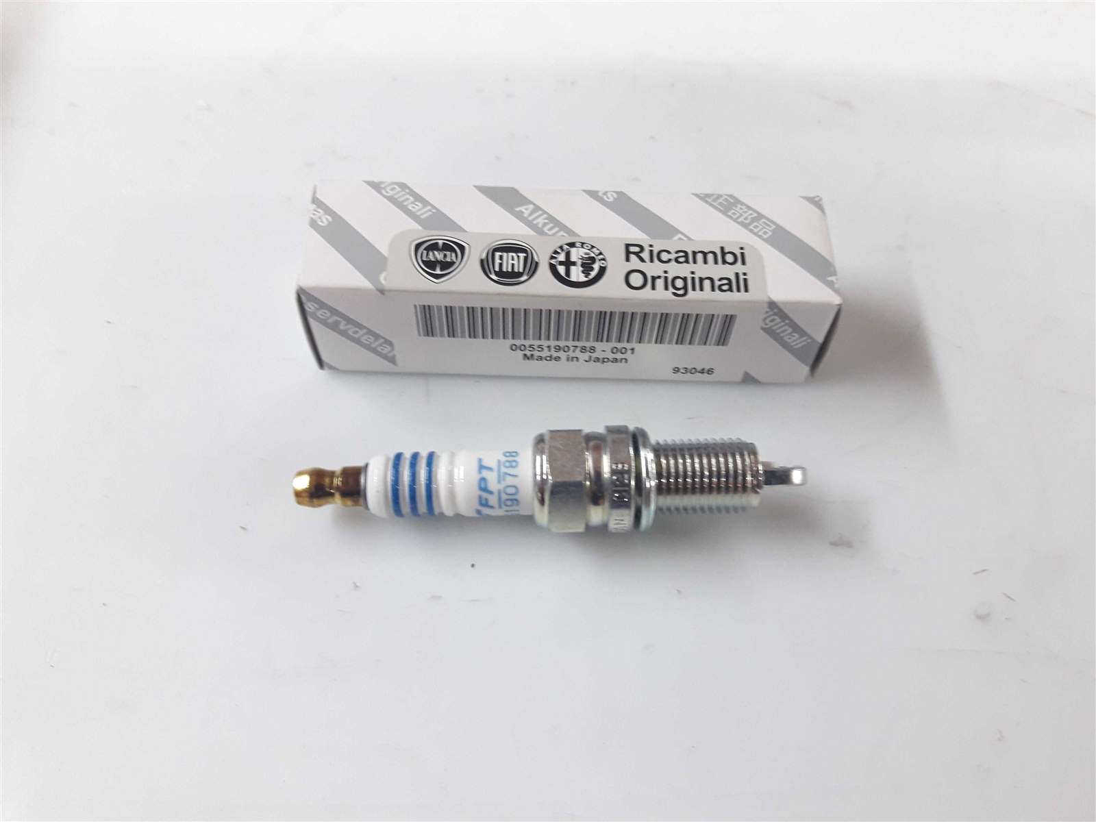 Fiat/Alfa/Lancia 55190788 Spark plug