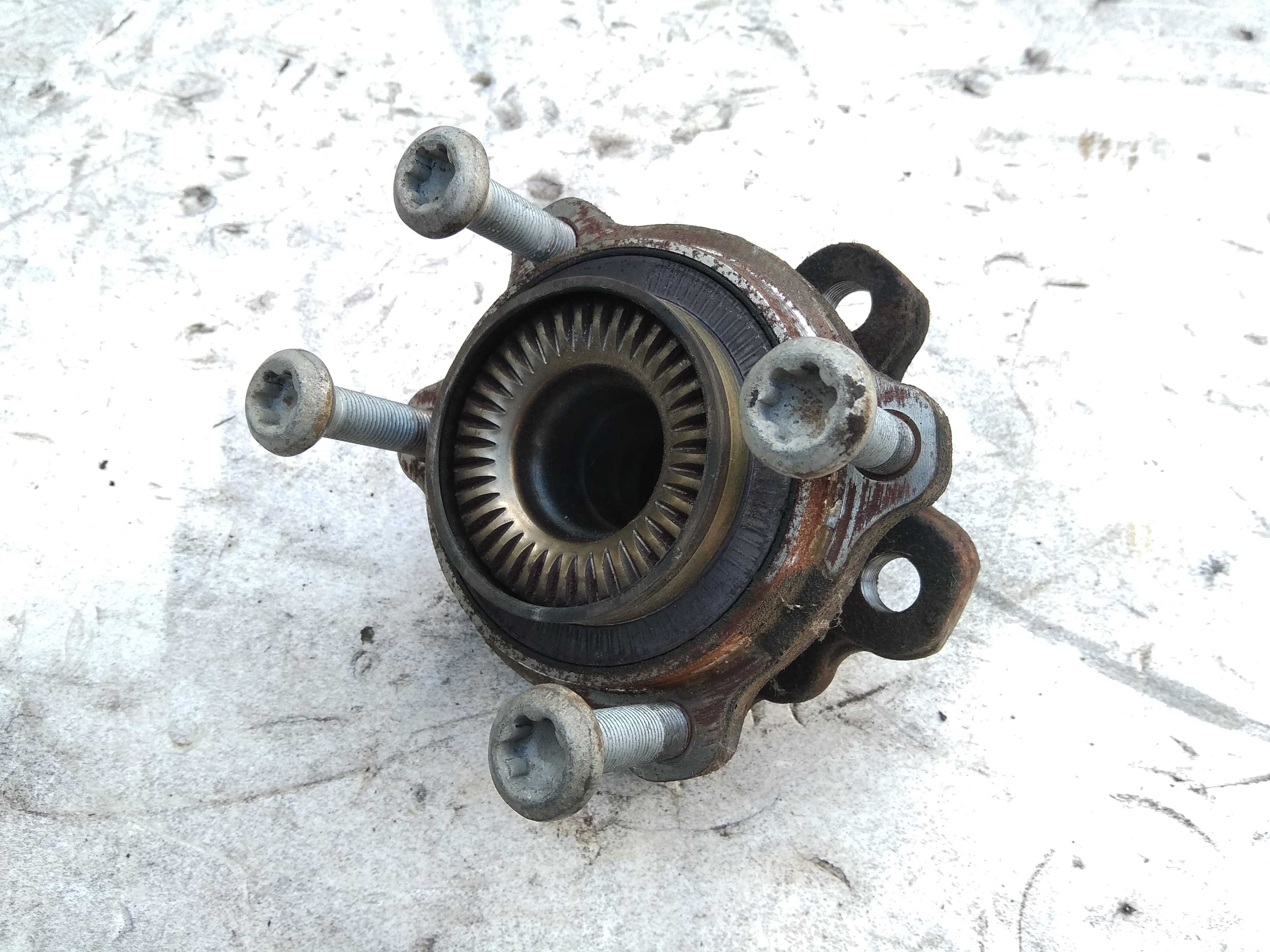 BMW 31202408656 Підшипник маточини колеса